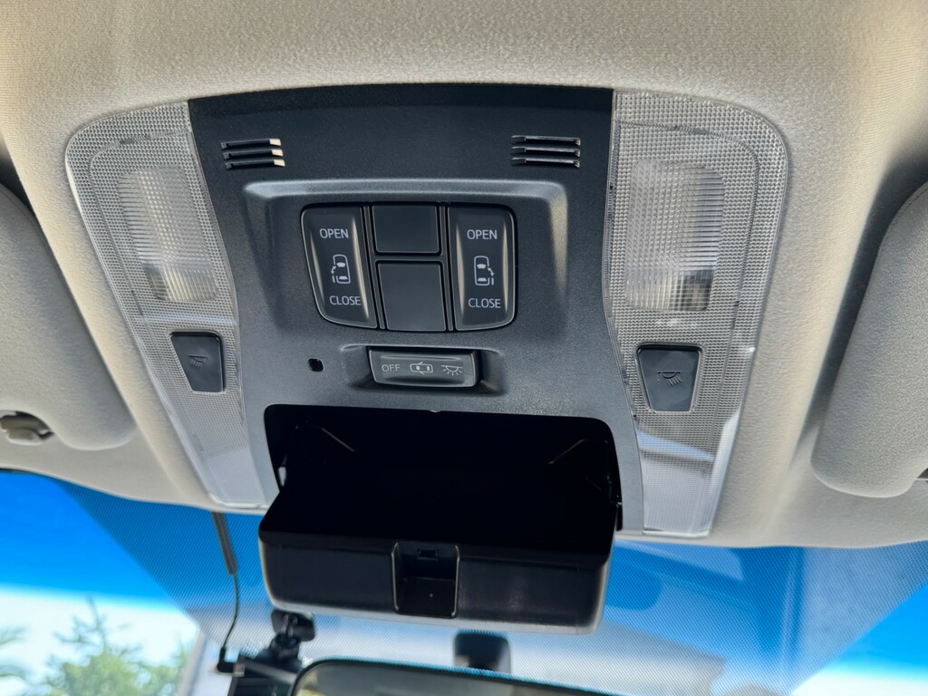 Toyota Vellfire Velfire Black #63
