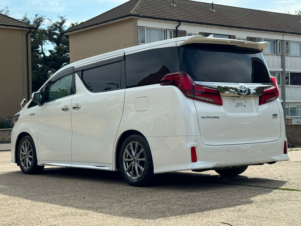 Toyota Alphard Mpv White #4