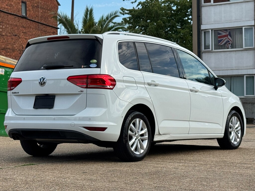 Volkswagen Touran Volkswagen Tourane Tsi Comfort Line 1.4L 7 Seats P White #6