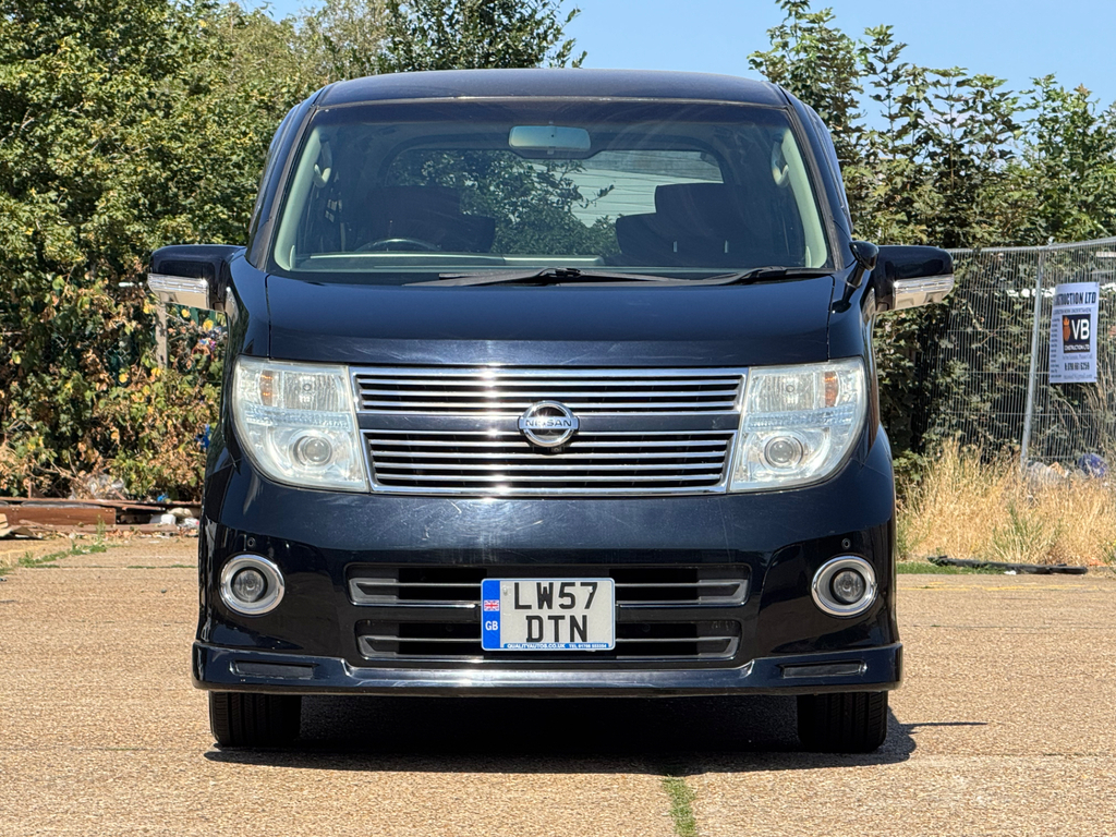 Nissan Elgrand Nissan Elgrand 3.5L 8 Seat 08-57 Ulez Black #2