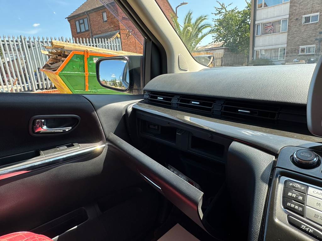 Nissan Elgrand 2.5 Mpv White #62