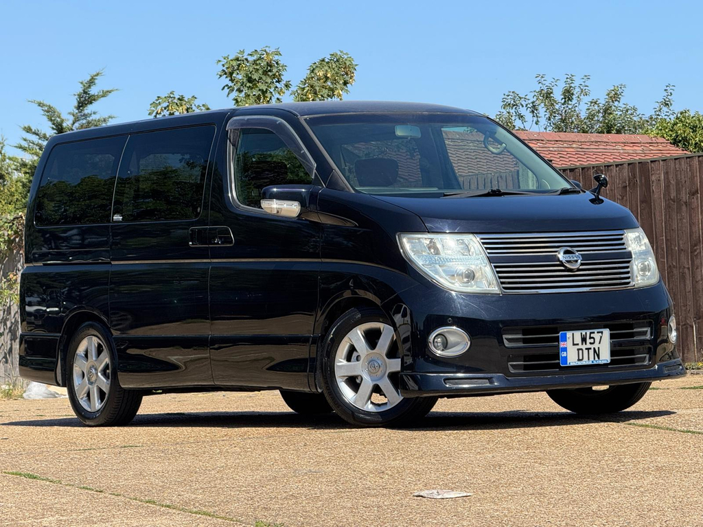 Nissan Elgrand Nissan Elgrand 3.5L 8 Seat 08-57 Ulez Black