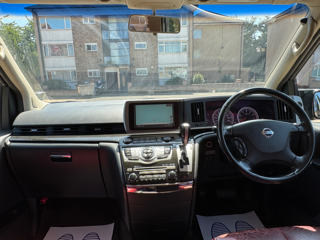 Nissan Elgrand 2.5 Mpv White #57
