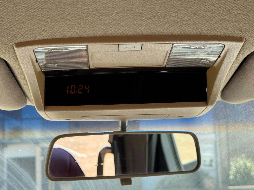 Nissan Elgrand 2.5 Mpv White #59