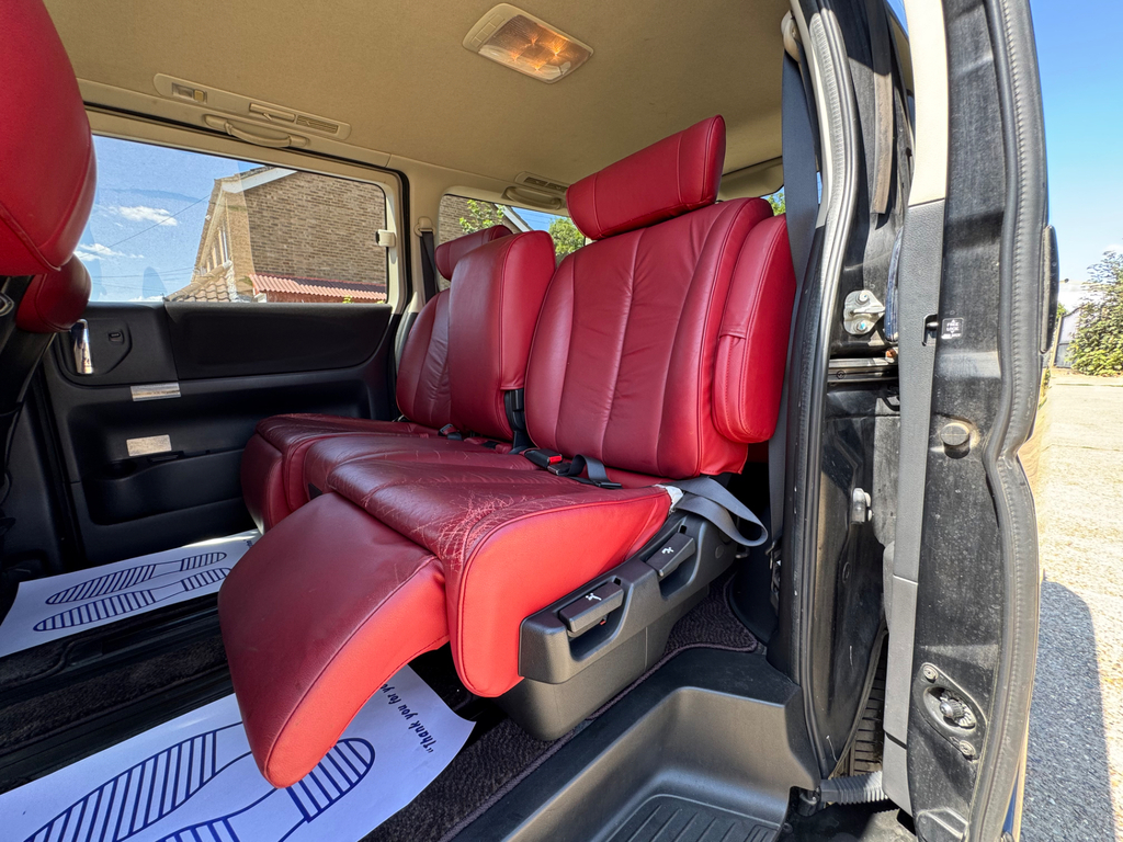 Nissan Elgrand 2.5 Mpv White #21