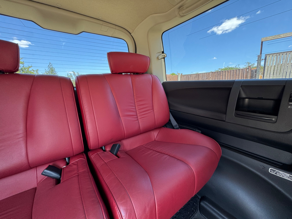 Nissan Elgrand 2.5 Mpv White #32
