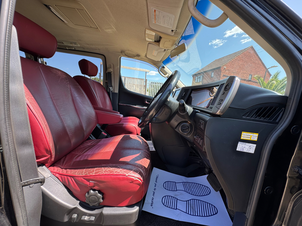 Nissan Elgrand 2.5 Mpv White #10