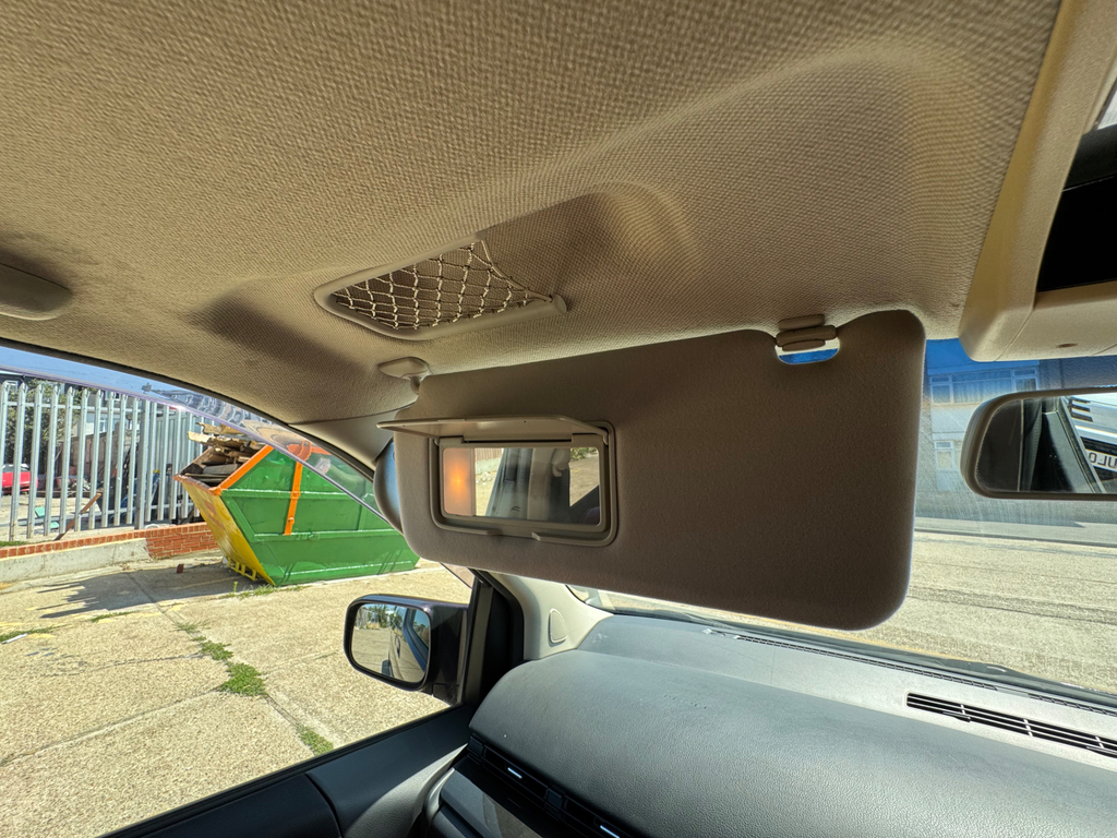 Nissan Elgrand 2.5 Mpv White #61