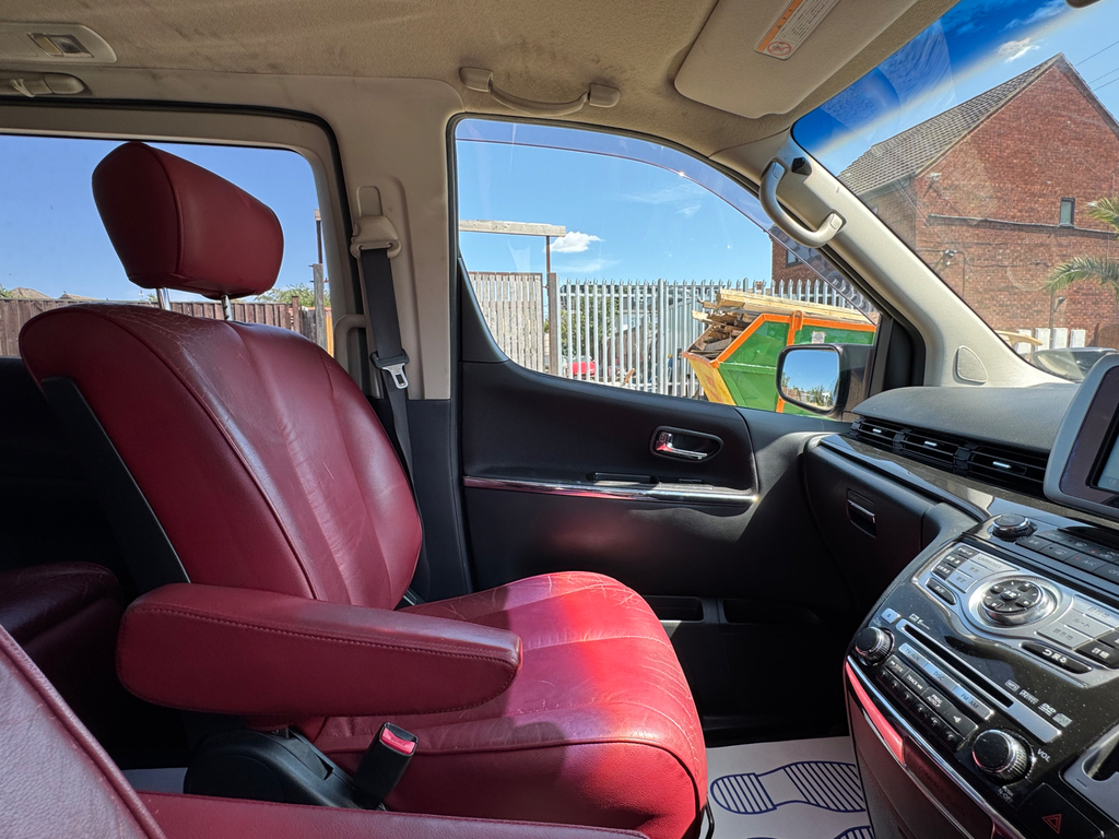 Nissan Elgrand 2.5 Mpv White #11