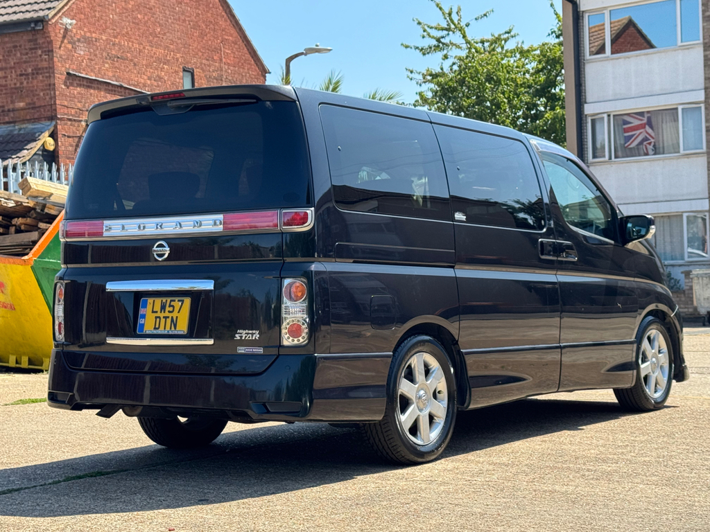 Nissan Elgrand Nissan Elgrand 3.5L 8 Seat 08-57 Ulez Black #6