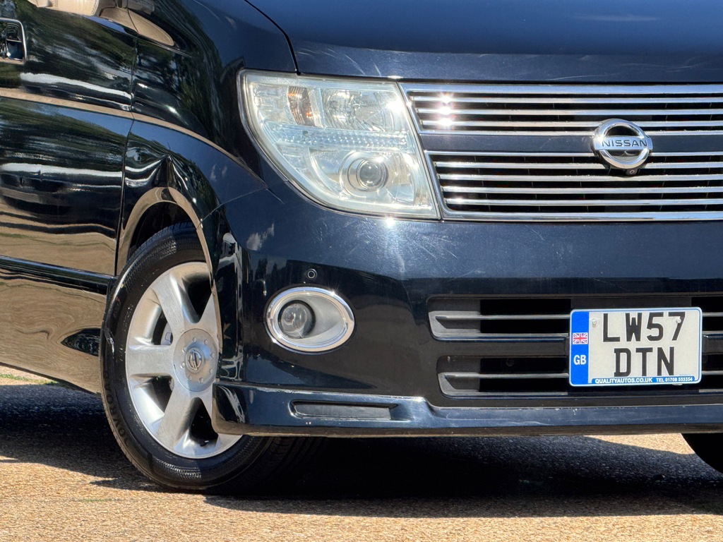 Nissan Elgrand 2.5 Mpv White #67