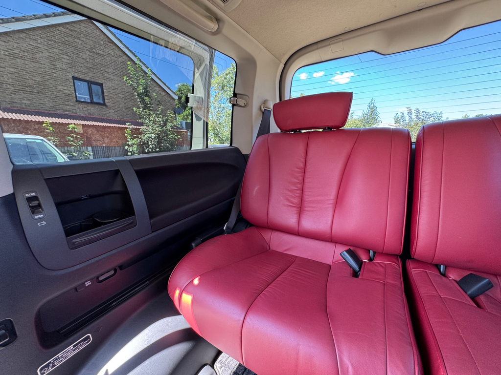 Nissan Elgrand 2.5 Mpv White #29