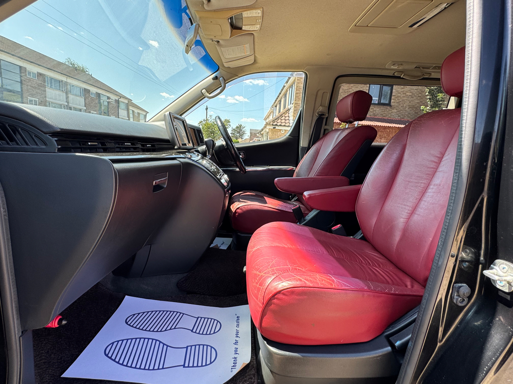Nissan Elgrand 2.5 Mpv White #13