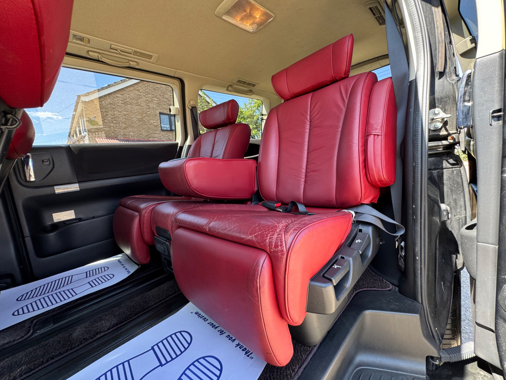 Nissan Elgrand 2.5 Mpv White #17