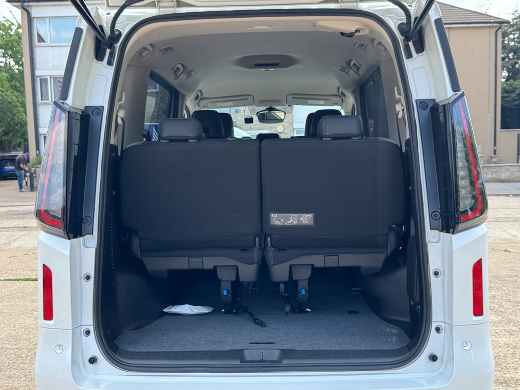 Nissan Serena 2014 Model 8 White #62