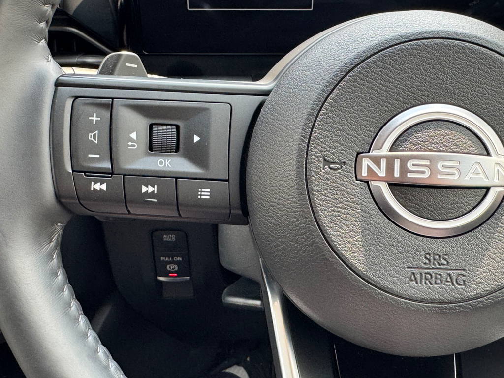Nissan Serena 2014 Model 8 White #45