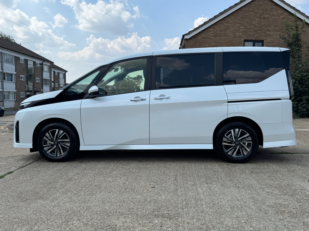 Nissan Serena 2014 Model 8 White #8