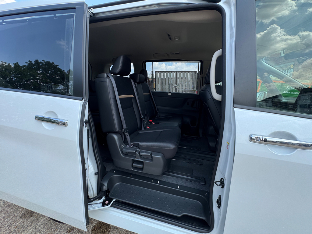 Nissan Serena 2014 Model 8 White #26