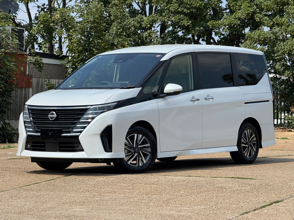 Nissan Serena 2014 Model 8 White #3