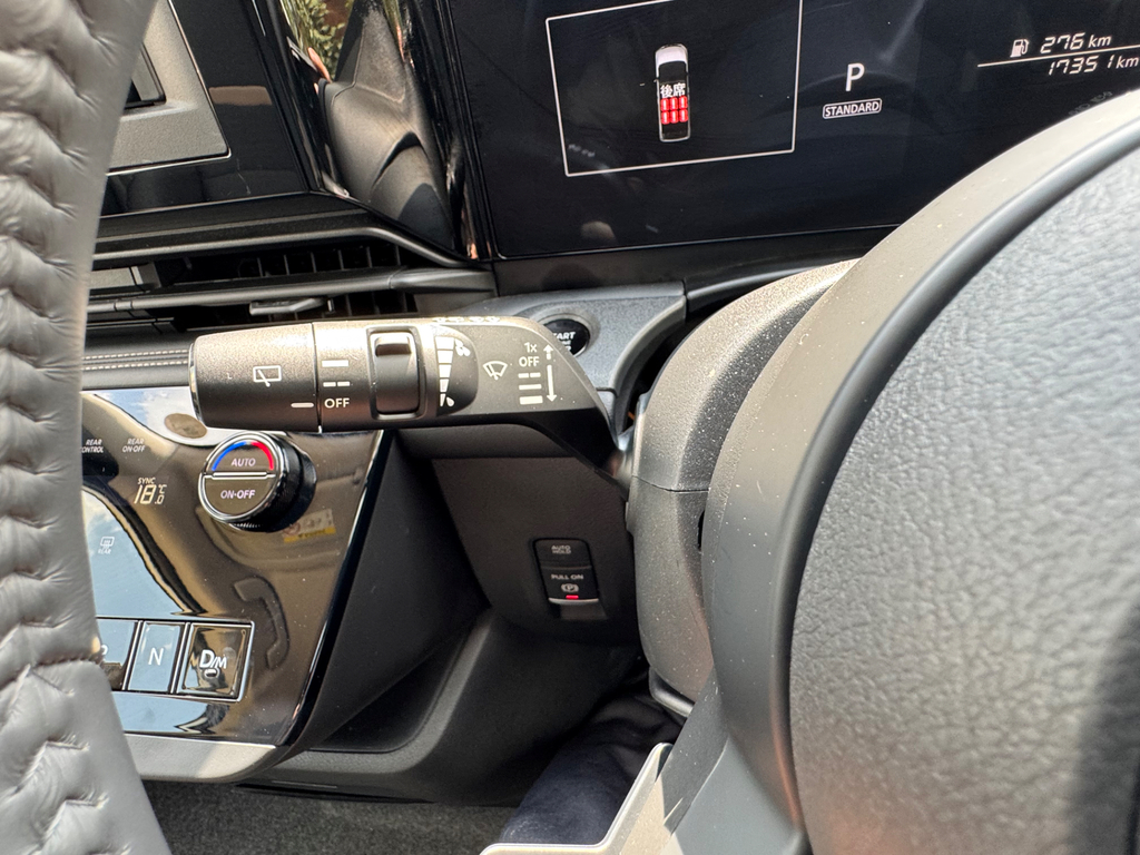 Nissan Serena 2014 Model 8 White #47
