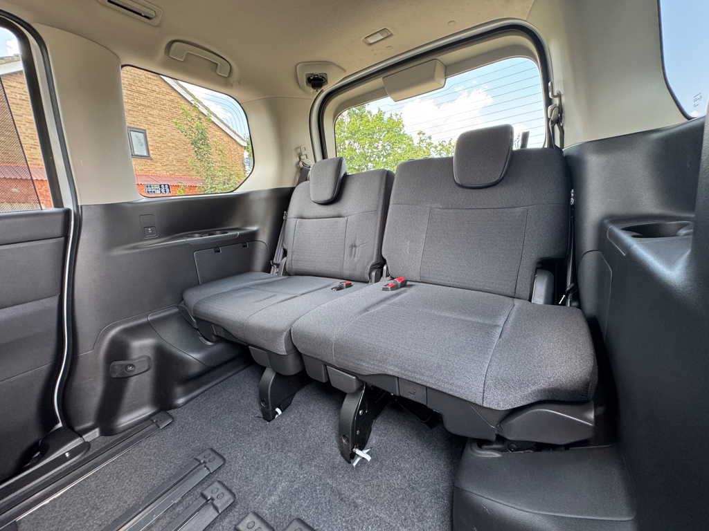 Nissan Serena 2014 Model 8 White #35