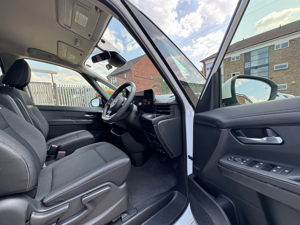 Nissan Serena 2014 Model 8 White #9