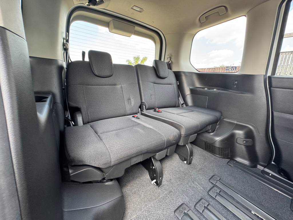 Nissan Serena 2014 Model 8 White #33