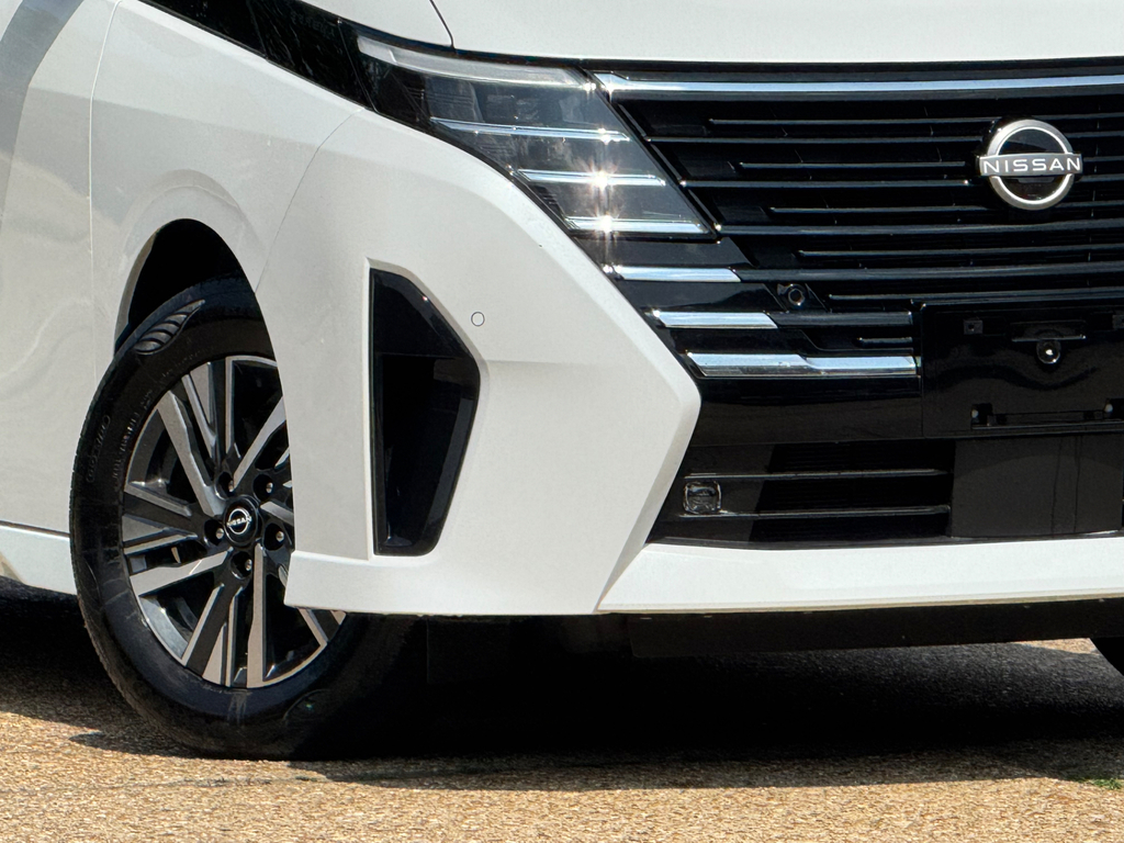 Nissan Serena 2014 Model 8 White #69