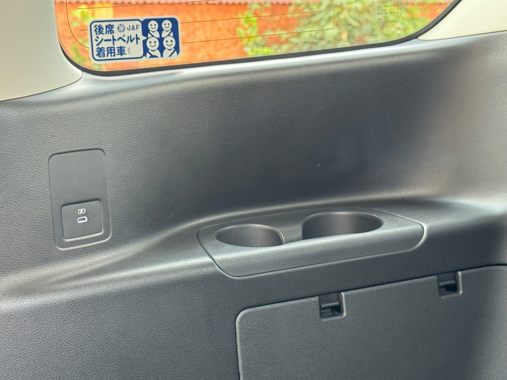 Nissan Serena 2014 Model 8 White #59