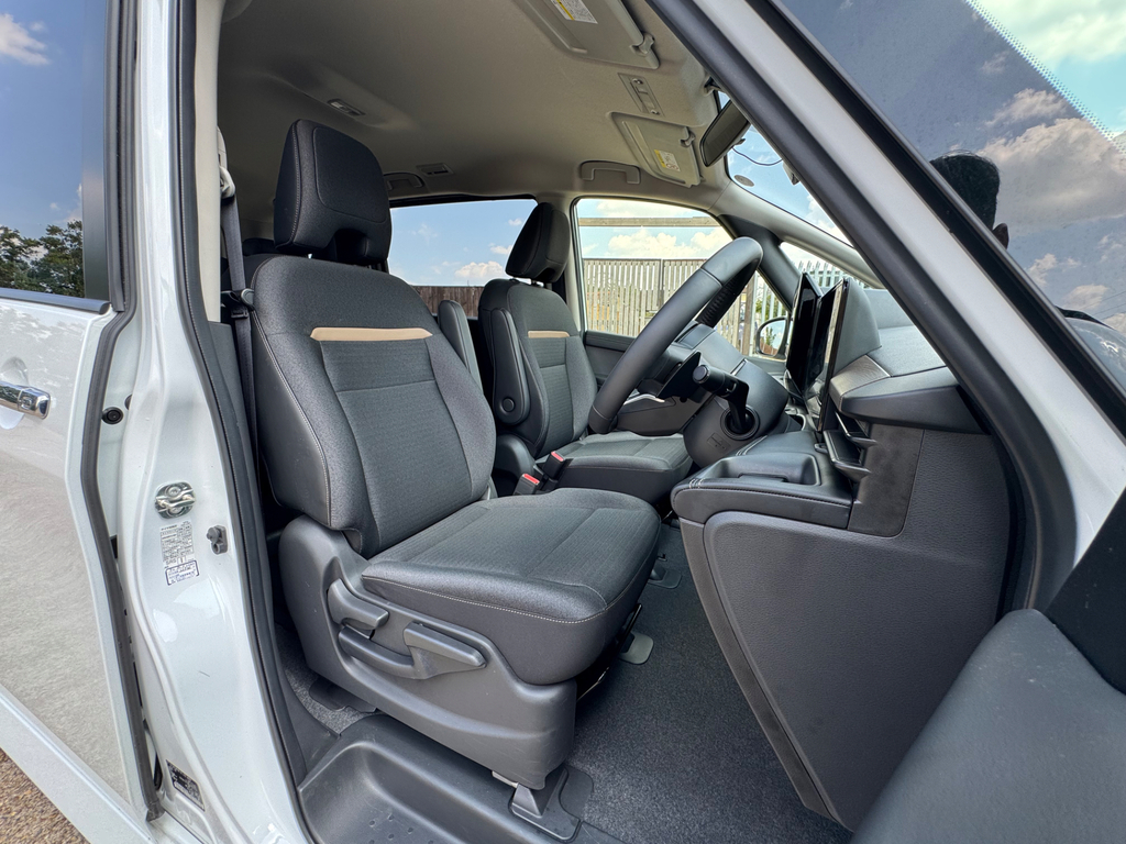 Nissan Serena 2014 Model 8 White #12