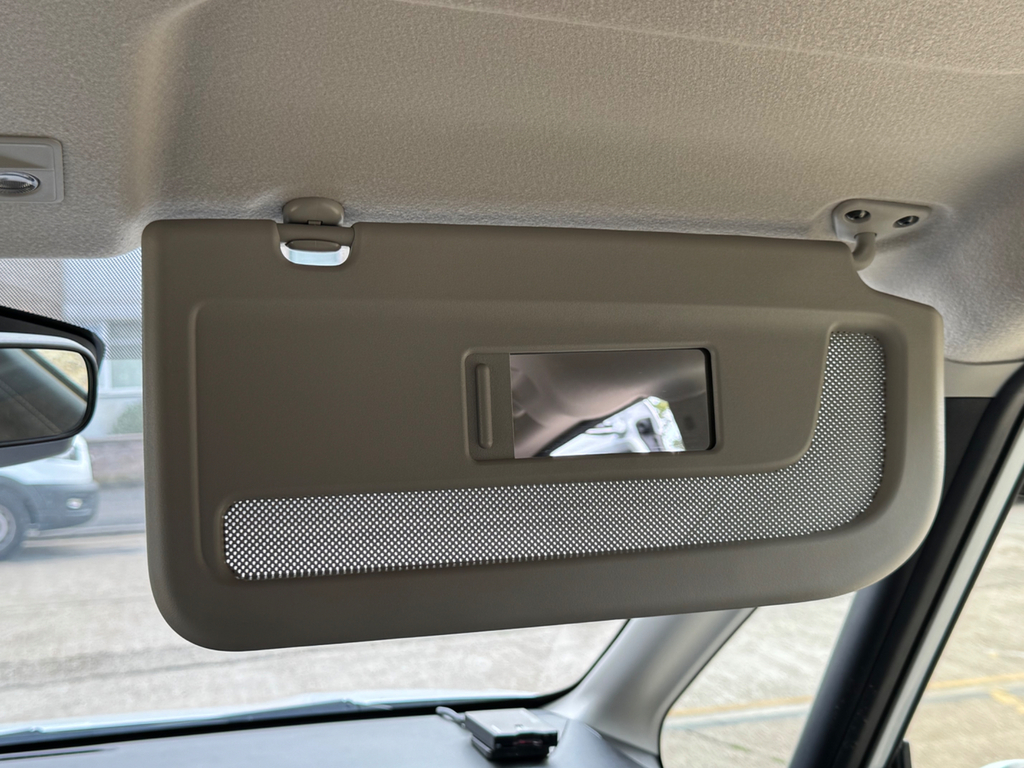 Nissan Serena 2014 Model 8 White #68