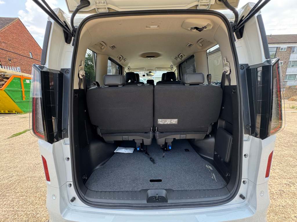 Nissan Serena 2014 Model 8 White #61