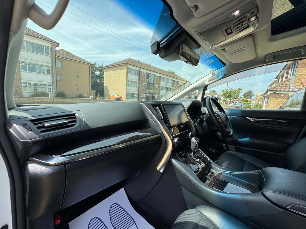Toyota Vellfire Mpv 2.5X 8 Seats 201867 White #58