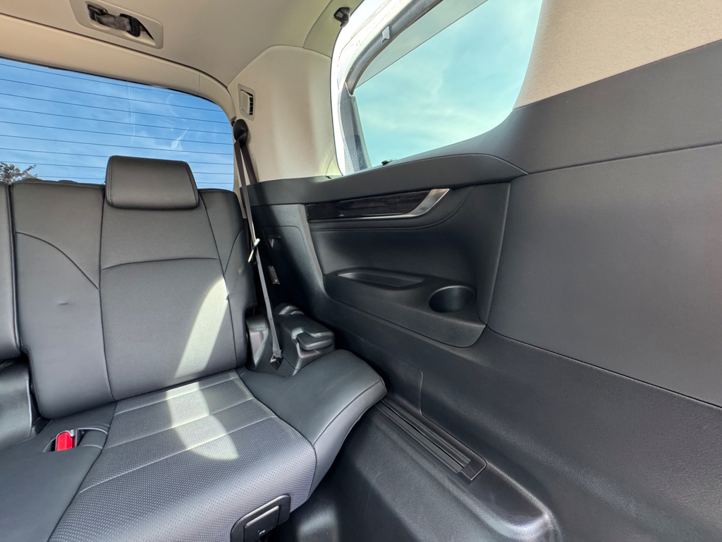Toyota Vellfire Mpv 2.5X 8 Seats 201867 White #66