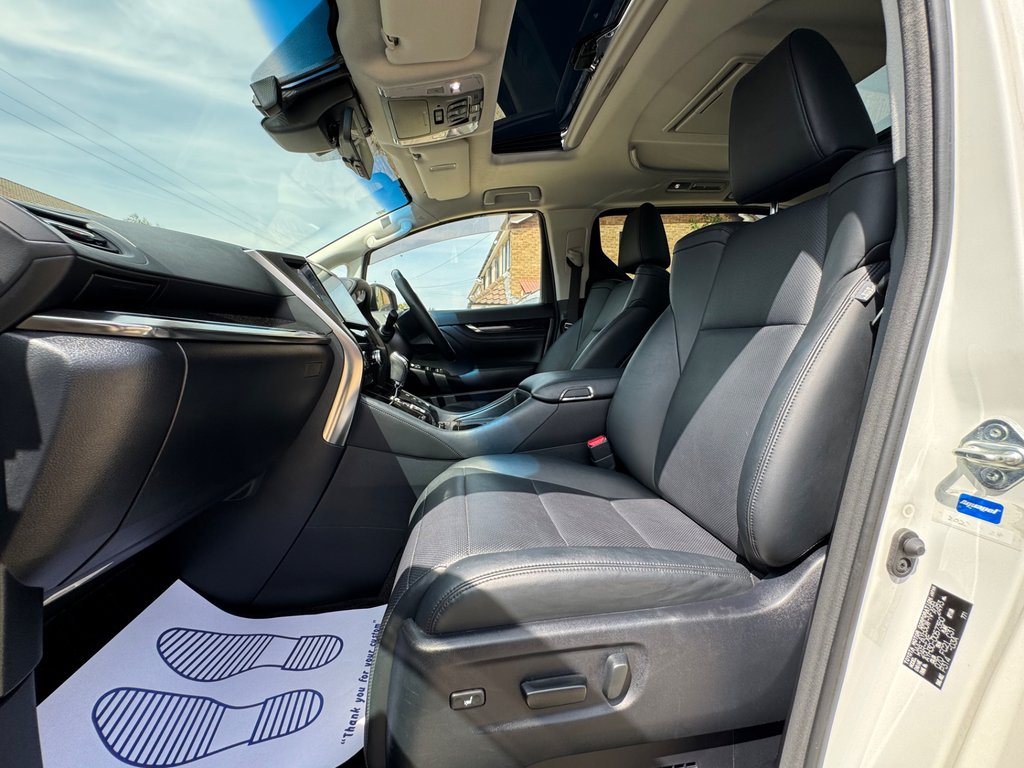Toyota Vellfire Mpv 2.5X 8 Seats 201867 White #11