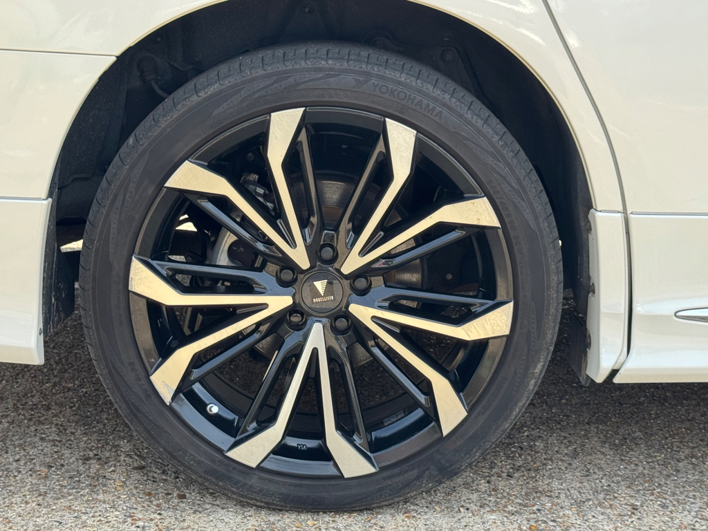 Toyota Vellfire Mpv 2.5X 8 Seats 201867 White #83