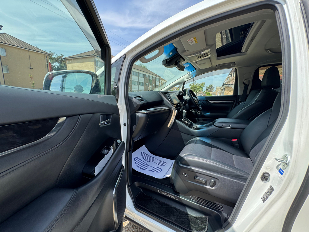 Toyota Vellfire Mpv 2.5X 8 Seats 201867 White #55