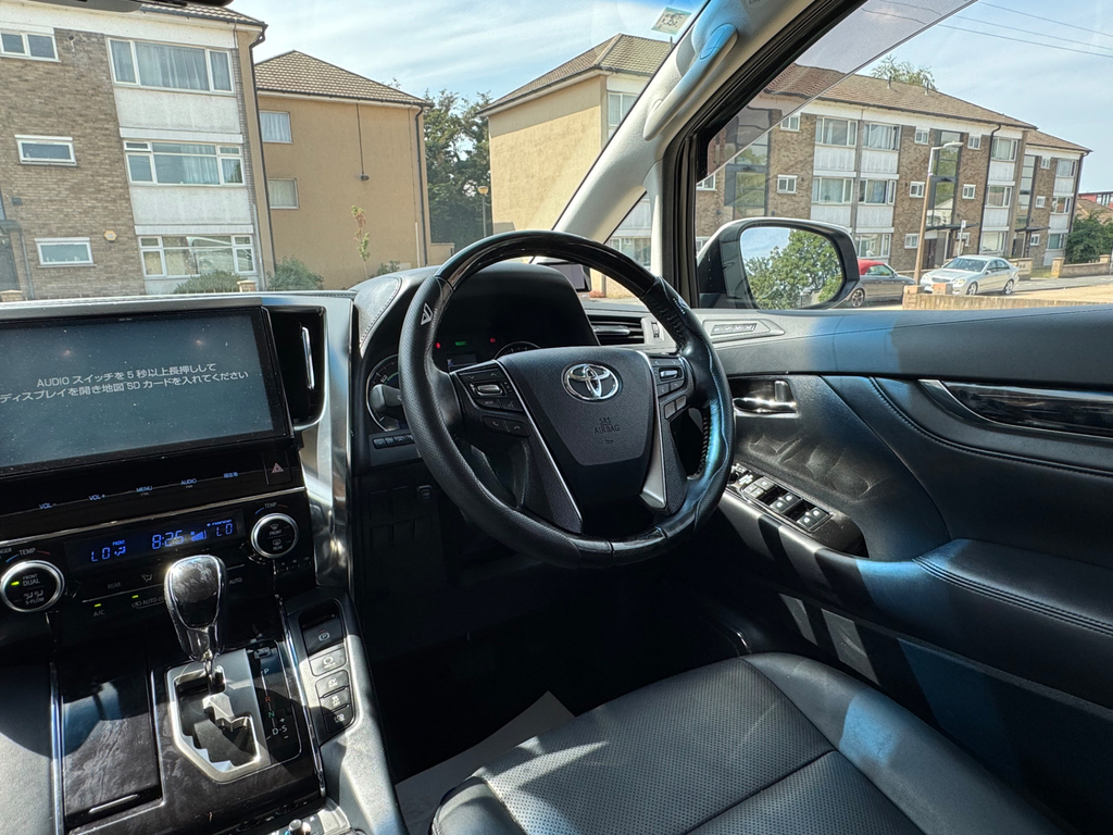 Toyota Vellfire Mpv 2.5X 8 Seats 201867 White #28
