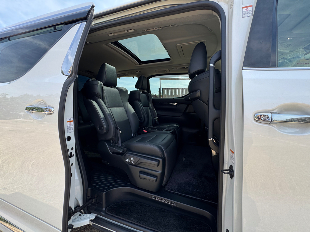 Toyota Vellfire Mpv 2.5X 8 Seats 201867 White #18