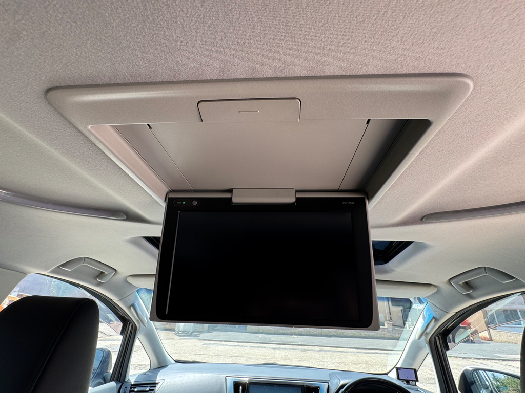 Toyota Vellfire Mpv 2.5X 8 Seats 201867 White #50
