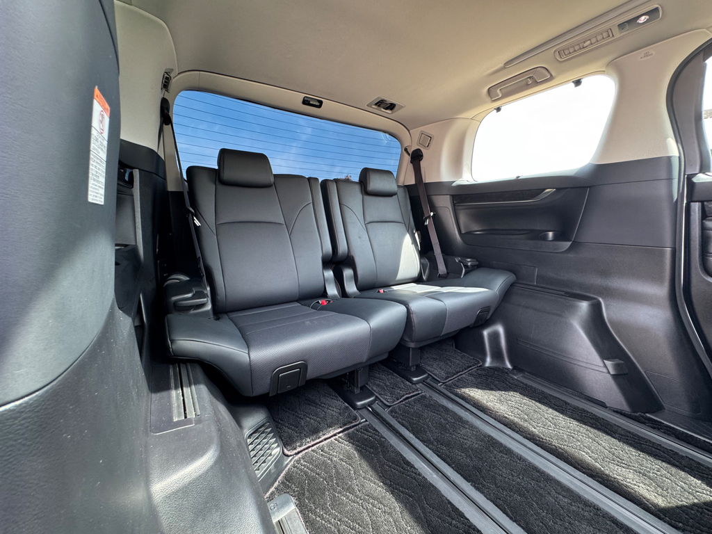 Toyota Vellfire Mpv 2.5X 8 Seats 201867 White #21