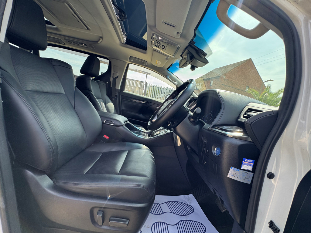 Toyota Vellfire Mpv 2.5X 8 Seats 201867 White #10