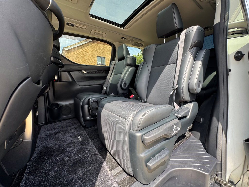 Toyota Vellfire Mpv 2.5X 8 Seats 201867 White #13