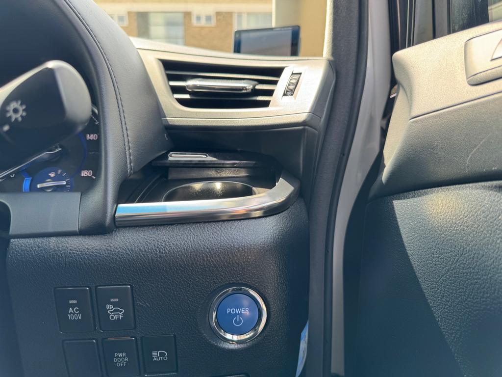 Toyota Vellfire Mpv 2.5X 8 Seats 201867 White #46