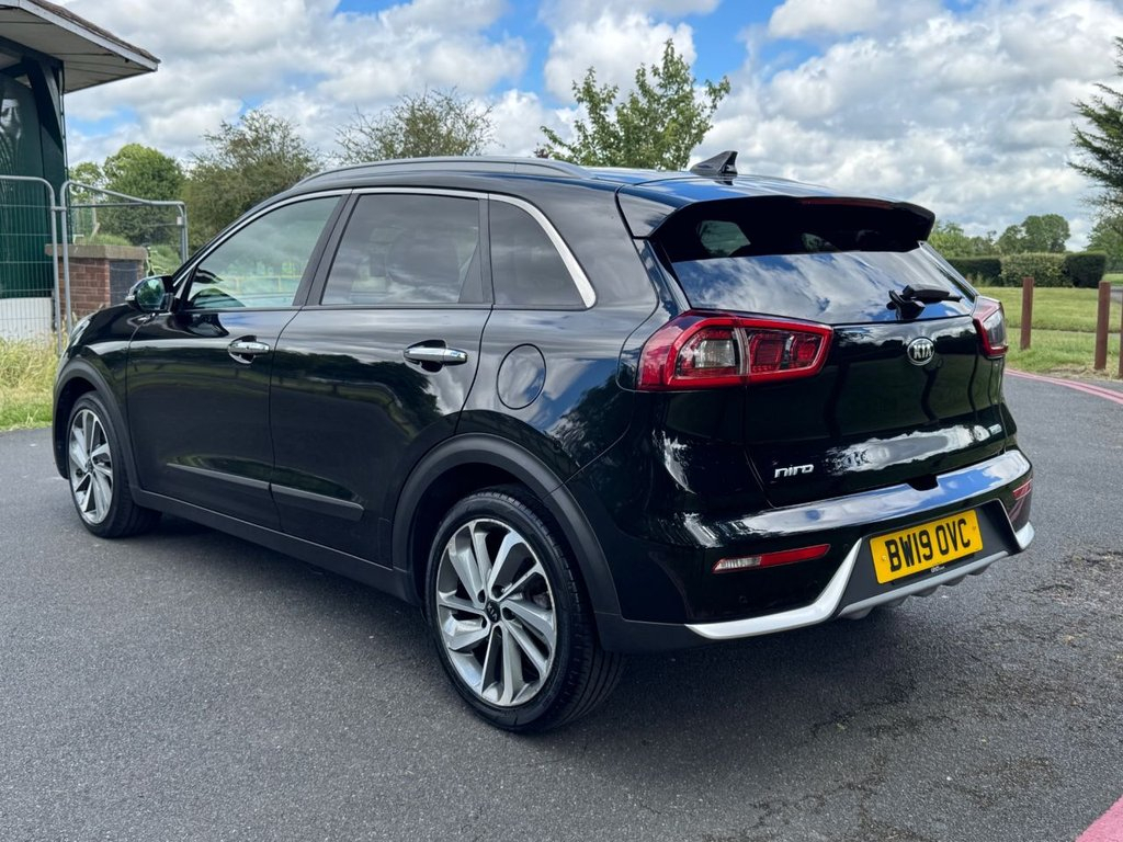 Kia Niro 4 Black #6