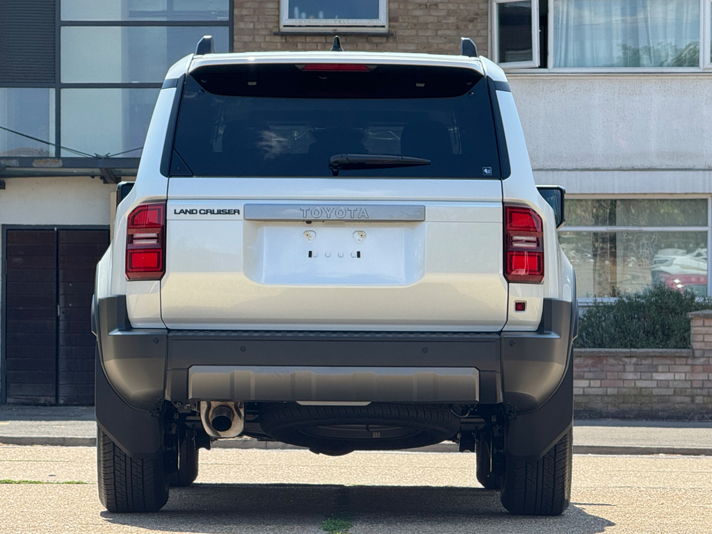 Toyota Land Cruiser Land Cruiser Prado VX First Ed Lc250 2.7L 7 White #5