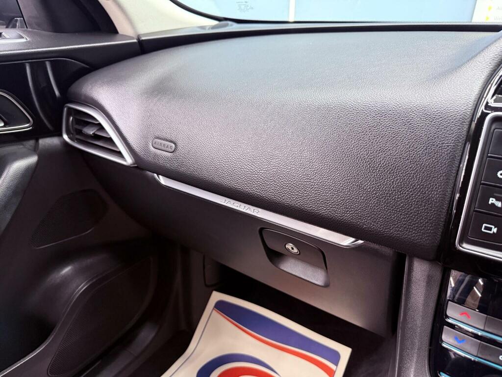Jaguar F-Pace 2.0 D200 R-dynamic S Awd Red #15