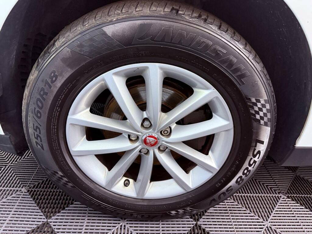 Jaguar F-Pace 2.0 D200 R-dynamic S Awd Red #24