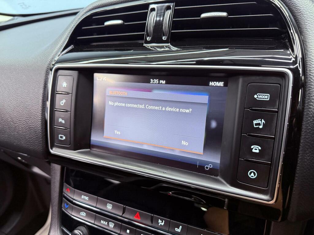 Jaguar F-Pace 2.0 D200 R-dynamic S Awd Red #11