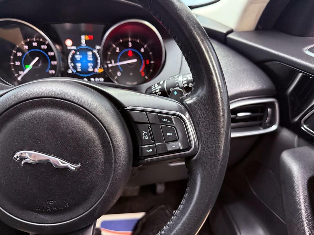Jaguar F-Pace 2.0 D200 R-dynamic S Awd Red #21